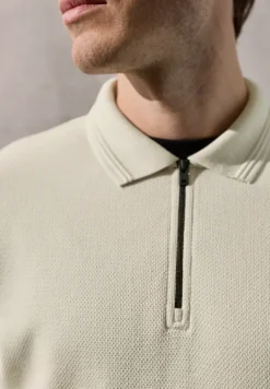 Polo structuré
