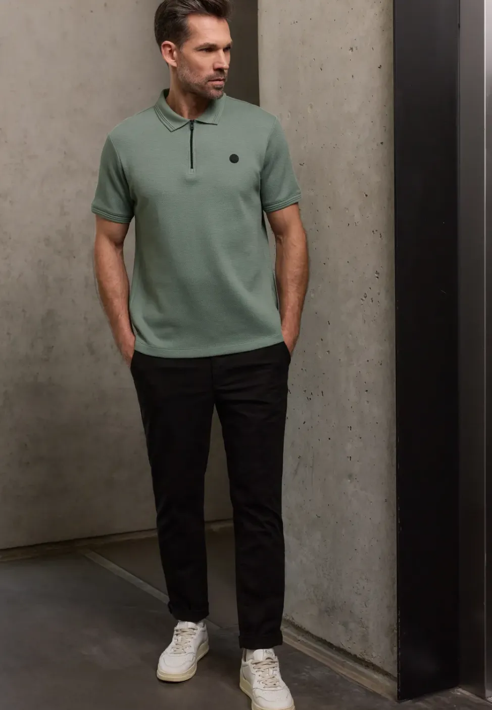 Polo structuré