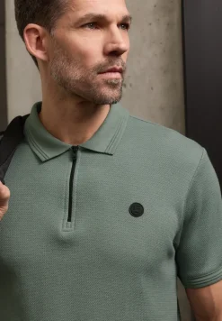 Polo structuré