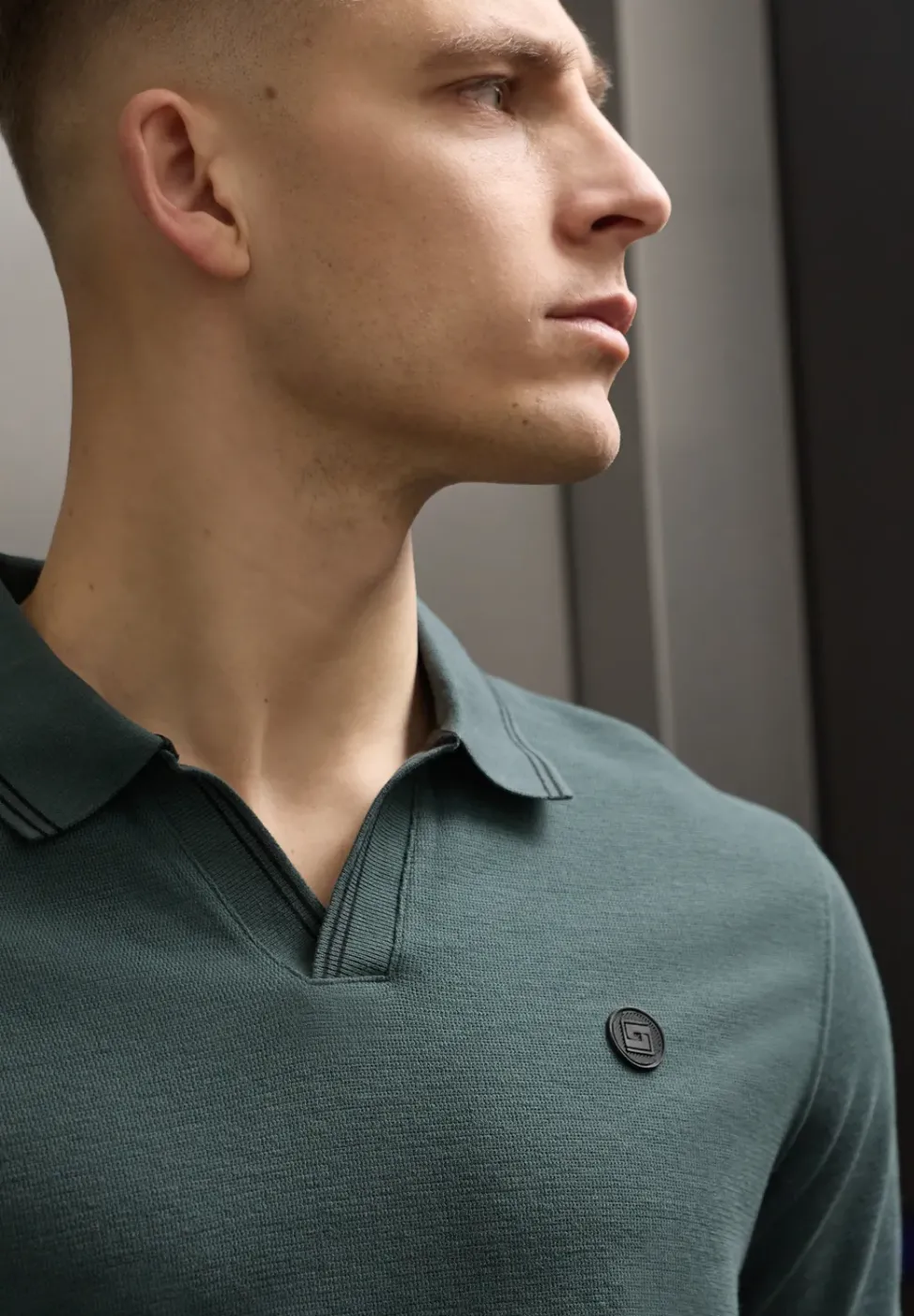 Polo structuré