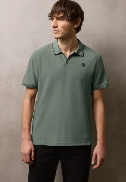 Polo structuré