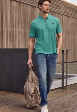 Polo zippé et structuré