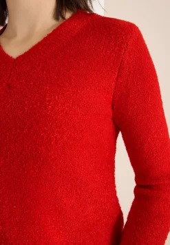 Pull à col en V bouclé