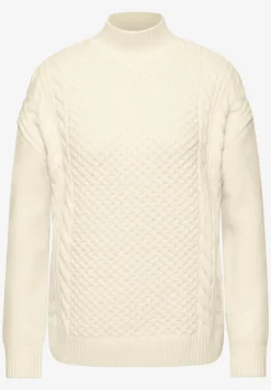 Pull à motif tricoté