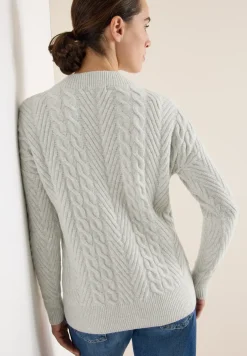 Pull à torsades
