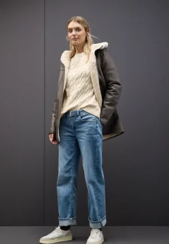 Pull à torsades