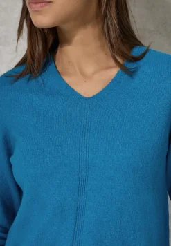 Pull avec col en V