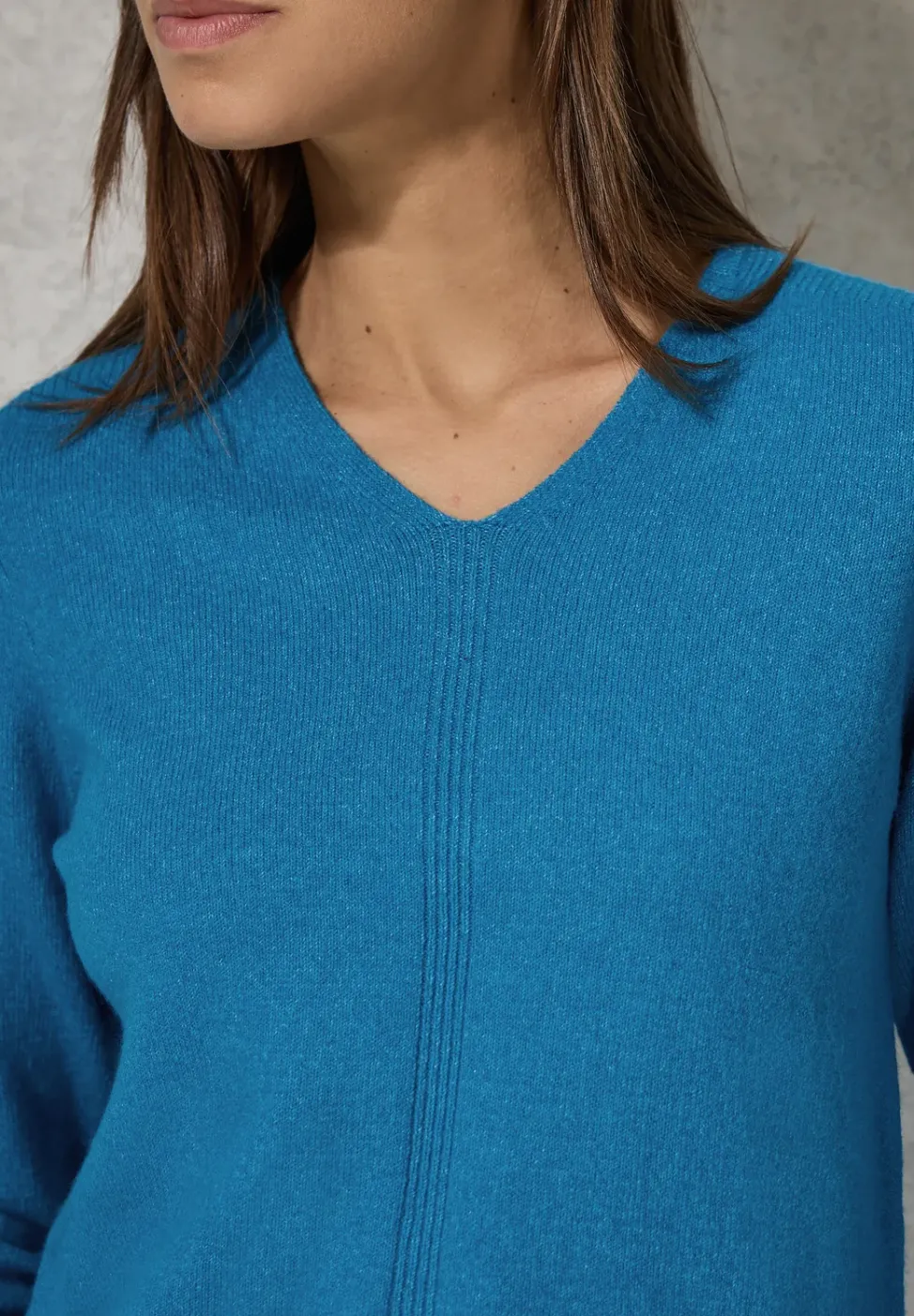 Pull avec col en V