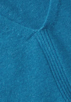 Pull avec col en V