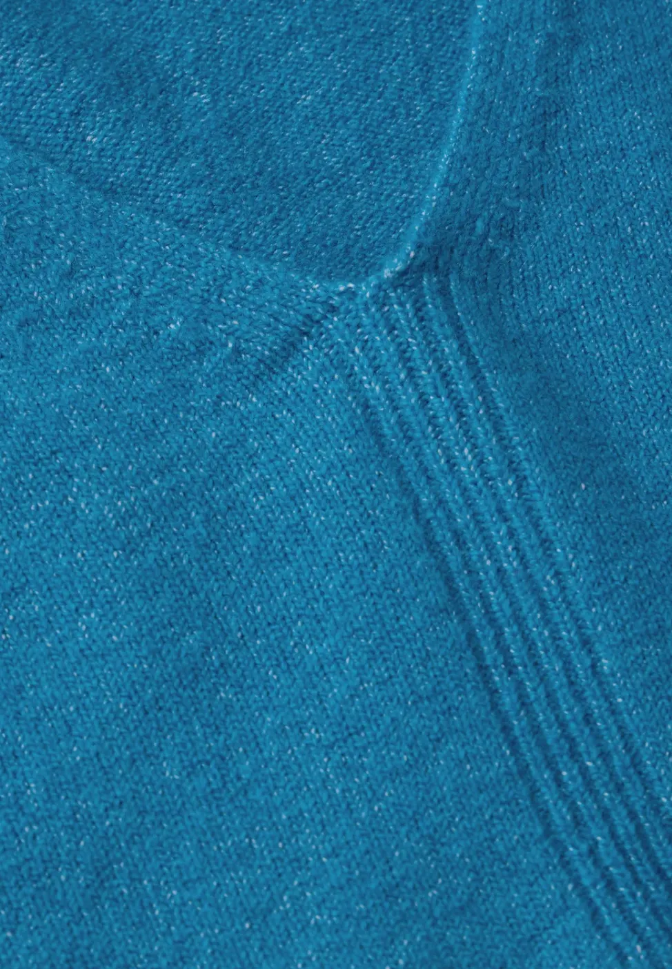 Pull avec col en V