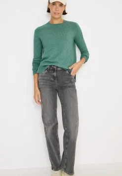 Pull avec détail en tricot