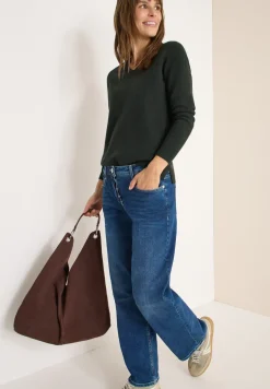 Pull douillet à col en V