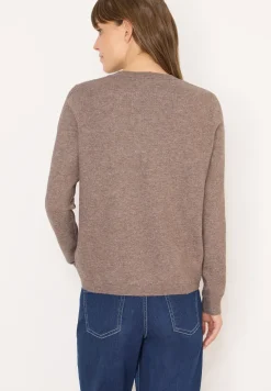 Pull douillet à col en V