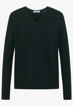 Pull douillet à col en V