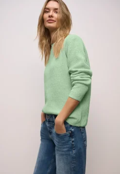 Pull en chenille