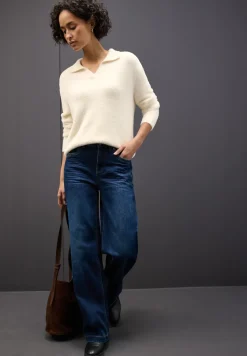 Pull en fil de plume
