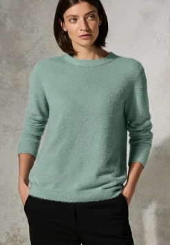 Pull en fil de plume