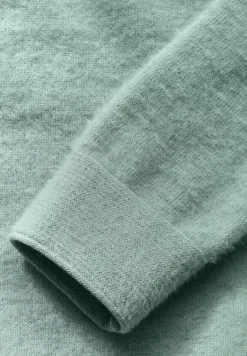 Pull en fil de plume
