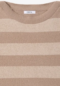Pull en fil de plume