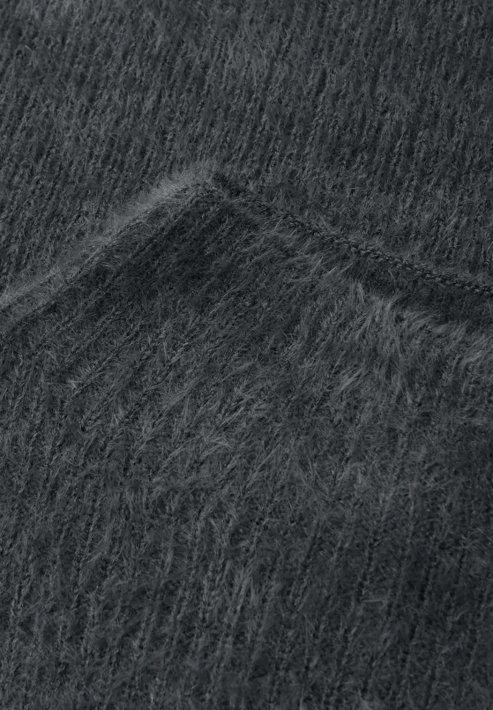 Pull en fil de plume