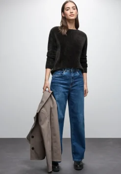 Pull en fil de plume