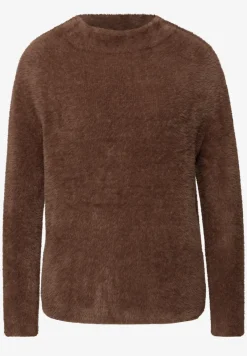 Pull en fil de plume