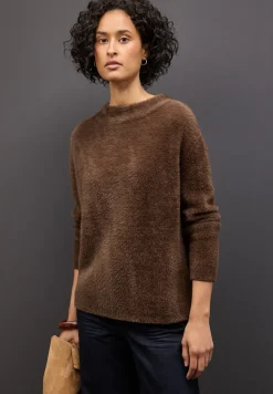 Pull en fil de plume