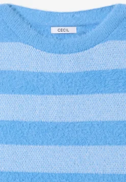 Pull en fil de plume