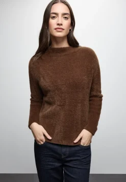 Pull en fil de plume