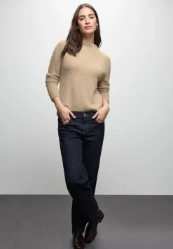 Pull en fil de plume