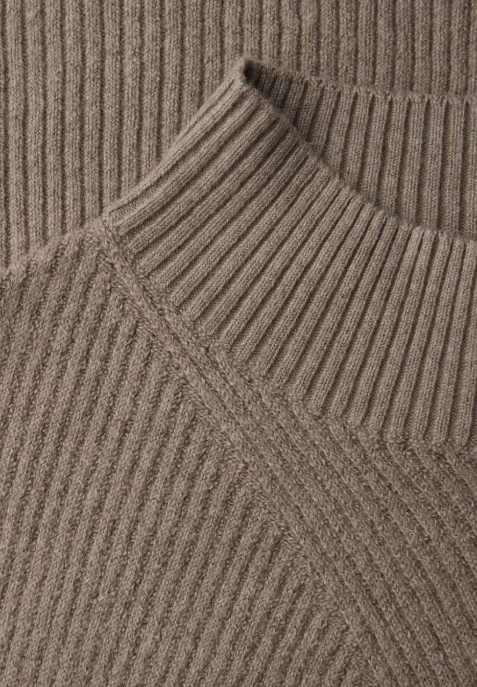 Pull structuré douillet