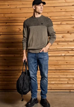 Pull au look two-tone