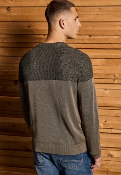 Pull au look two-tone