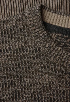 Pull au look two-tone