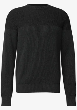 Pull au look two-tone