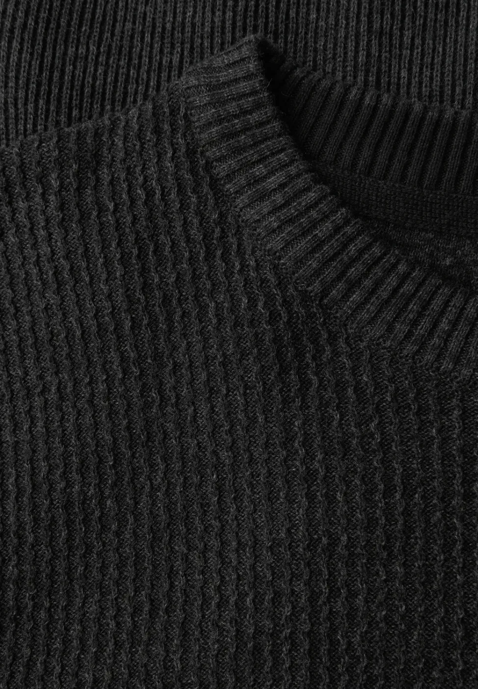 Pull au look two-tone