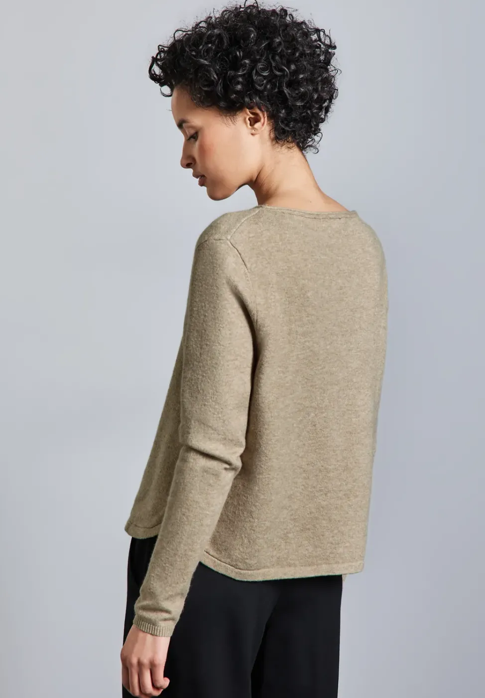 Pull avec détail de fente