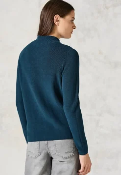 Pull avec mélange de structures