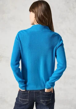 Pull avec mélange de structures
