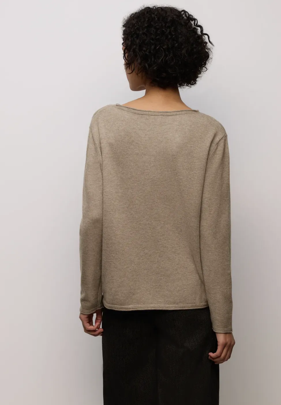Pull avec ourlet roulé