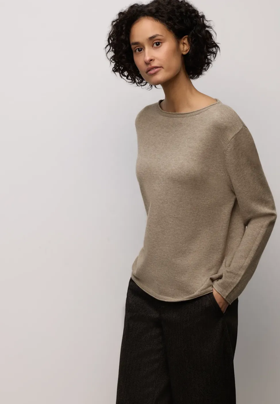 Pull avec ourlet roulé