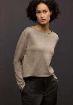 Pull avec ourlet roulé