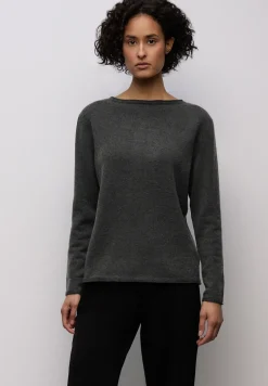 Pull avec ourlet roulé