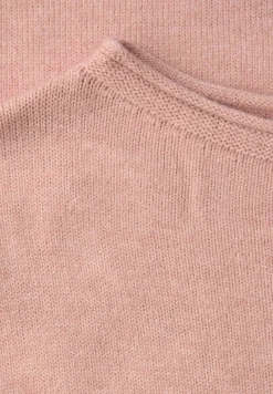 Pull avec ourlet roulé