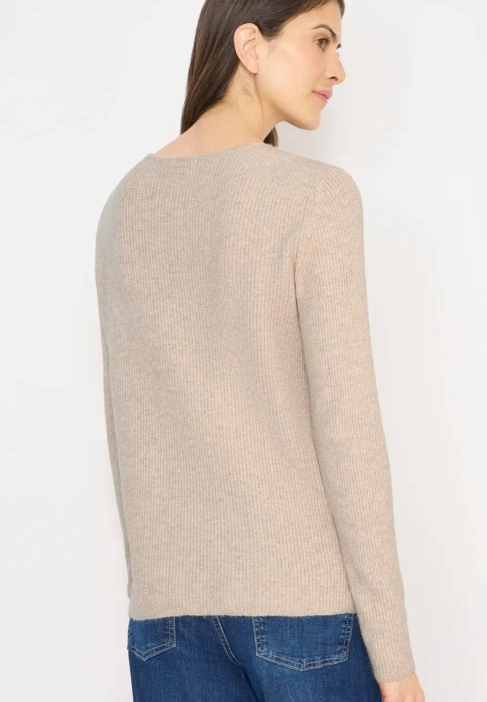 Pull à col en V