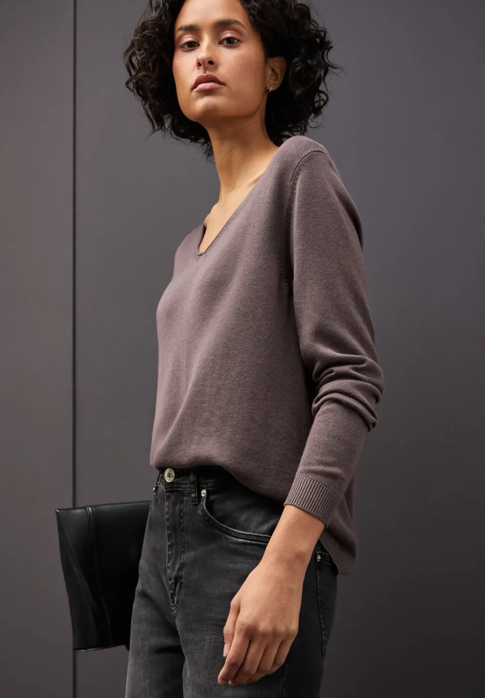 Pull à col en V