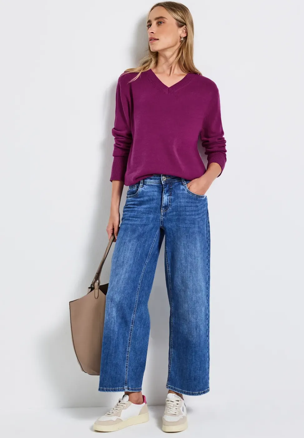Pull à col en V