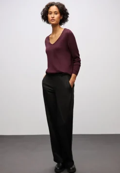 Pull à col en V