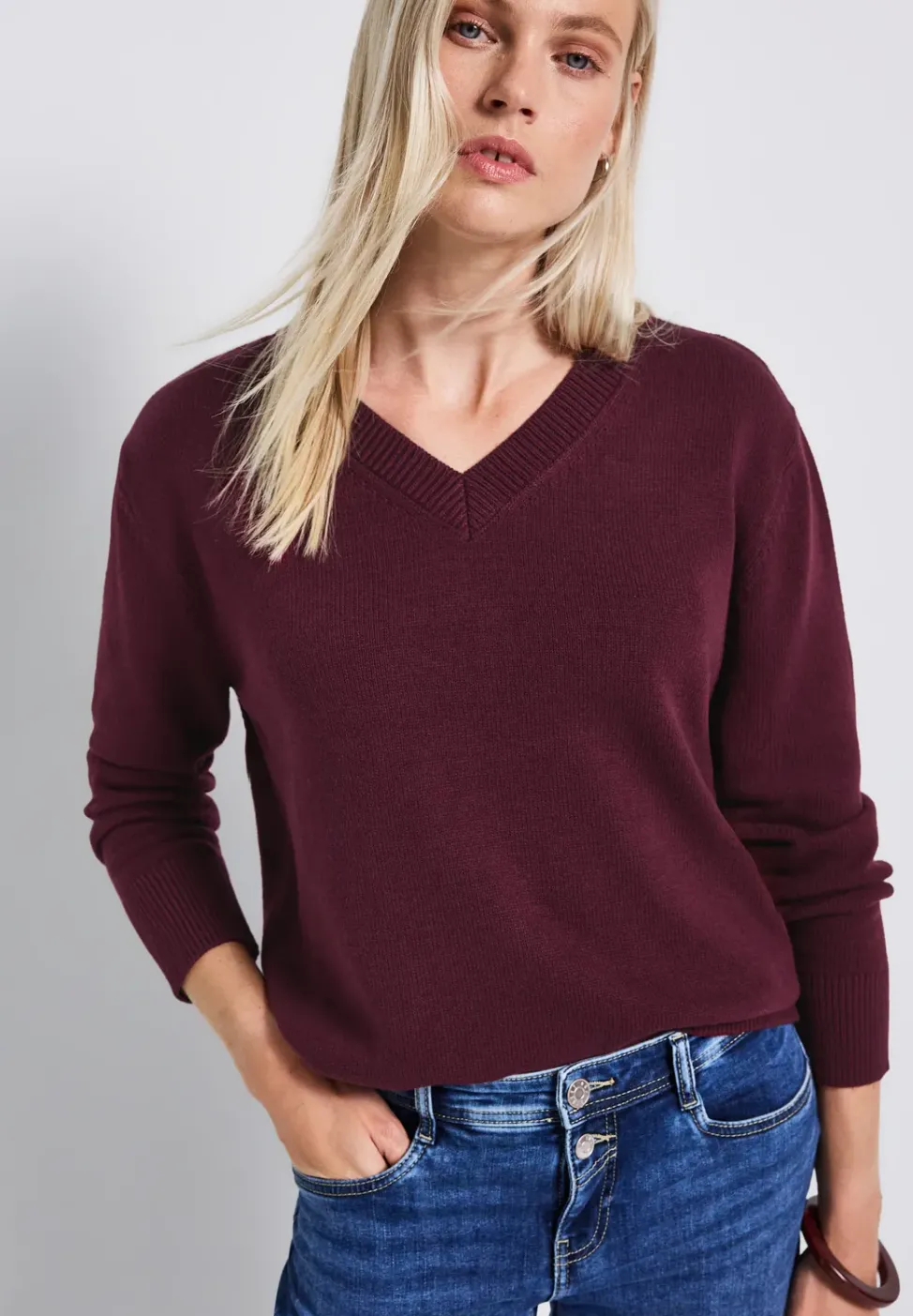 Pull à col en V