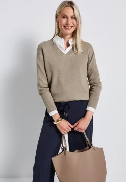 Pull à col en V
